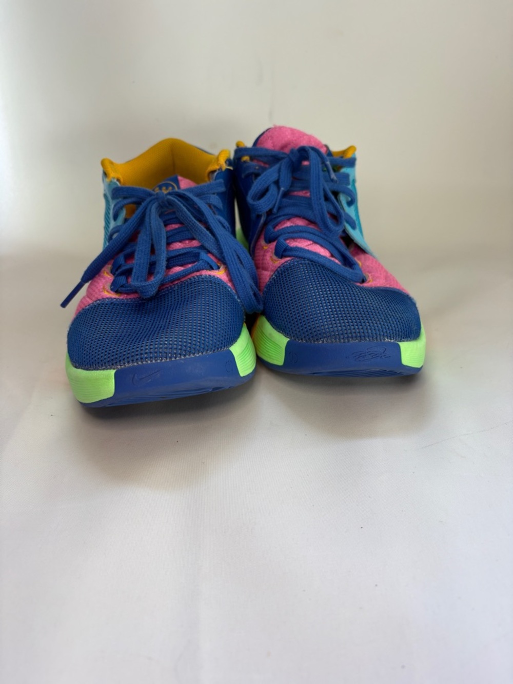 Nike LeBron Witness 8 I Promise School  Size Men 8.5 Women 10.5 - Picture 2 of 9